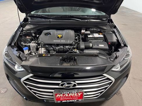 Used 2017 Hyundai Elantra SE image 8