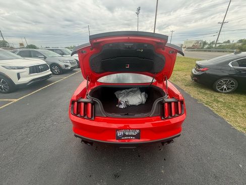 Used 2017 Ford Mustang GT Premium w/ GT Performance Package image 5