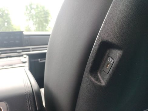 Used 2025 Hyundai Santa Fe SEL image 38