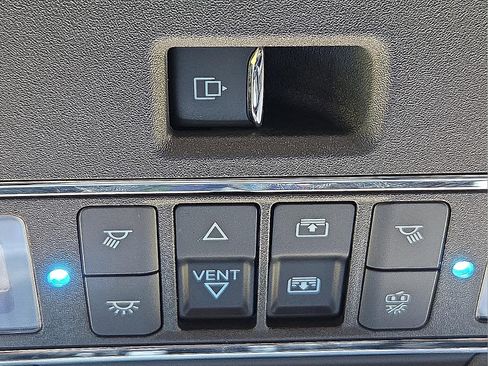 Certified 2021 Ford F150 Platinum w/ Equipment Group 701A High image 22