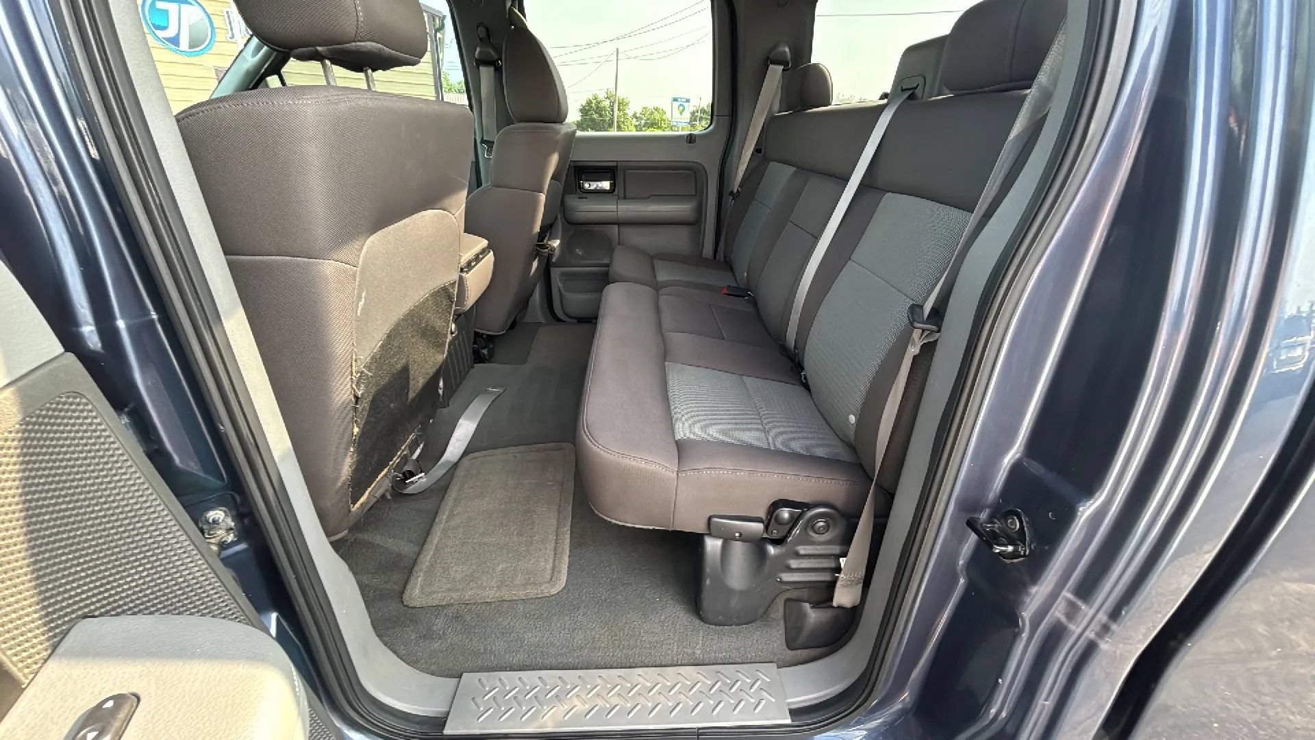 Used 2005 Ford F150 XLT AWD/4WD image 16