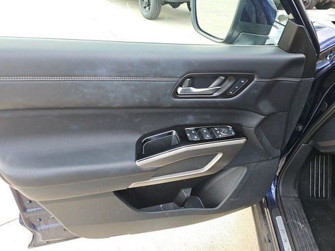 Used 2023 Nissan Pathfinder Platinum w/ Cargo Package image 19