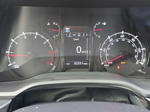 Used 2020 Toyota 4Runner SR5 Premium w/ Moonroof Package AWD/4WD image 12