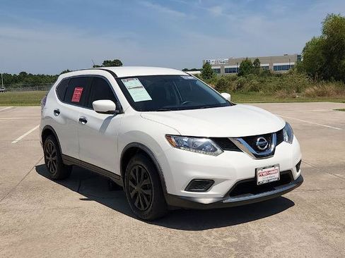 Certified 2016 Nissan Rogue S FWD image 3