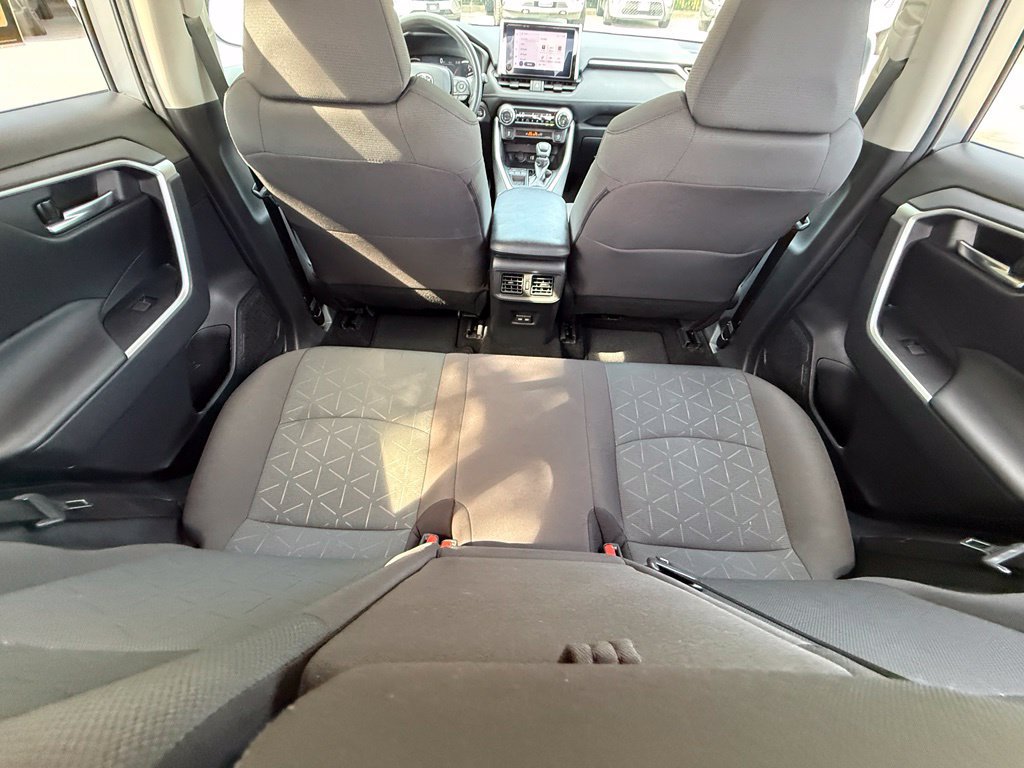 Used 2024 Toyota RAV4 XLE FWD image 36