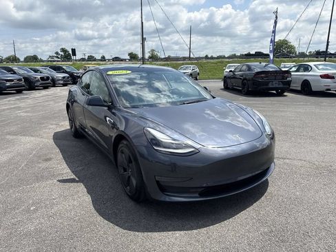 Used 2023 Tesla Model 3 Standard Range RWD image 15