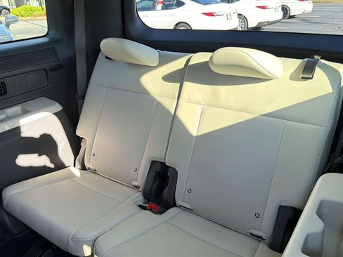 Used 2025 Hyundai Santa Fe SEL AWD/4WD image 12