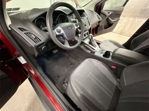 Used 2014 Ford Focus SE w/ Equipment Group 201A image 13