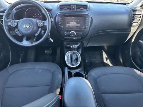 Used 2018 Kia Soul + image 15