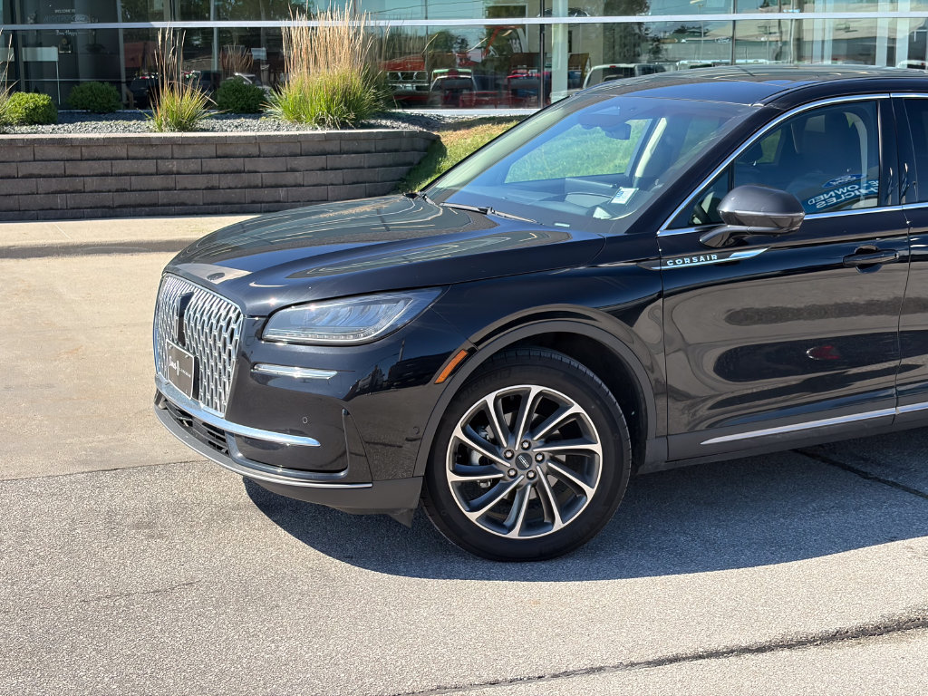 Certified 2023 Lincoln Corsair AWD w/ Equipment Group 102A image 2