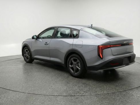 Used 2025 Kia K4 LXS image 6