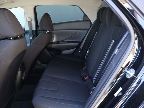 Used 2024 Hyundai Elantra SEL image 10