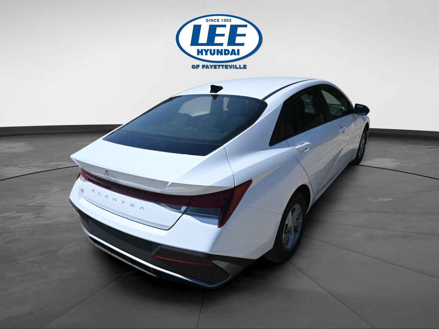 Certified 2025 Hyundai Elantra SE FWD image 3