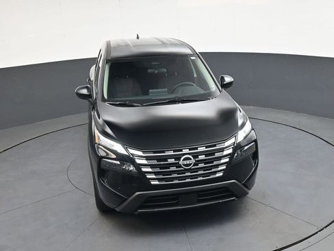 Used 2025 Nissan Rogue SV image 37