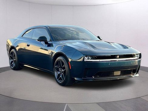 Used 2024 Dodge Charger Daytona R/T w/ Plus Group AWD/4WD image 8