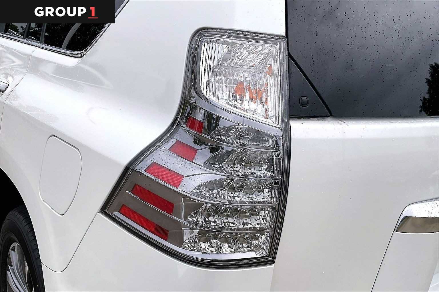 Used 2022 Lexus GX 460 Luxury w/ Off Road Package AWD/4WD image 26