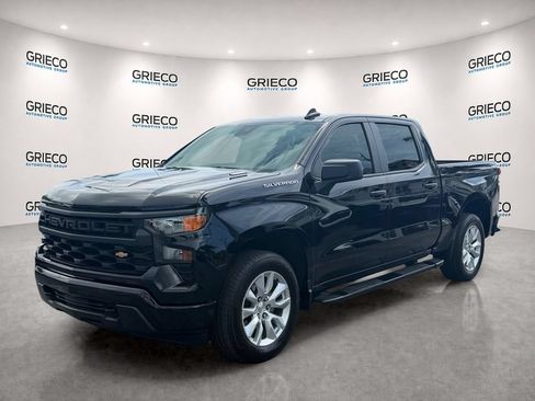 Used 2025 Chevrolet Silverado 1500 Custom RWD image 3