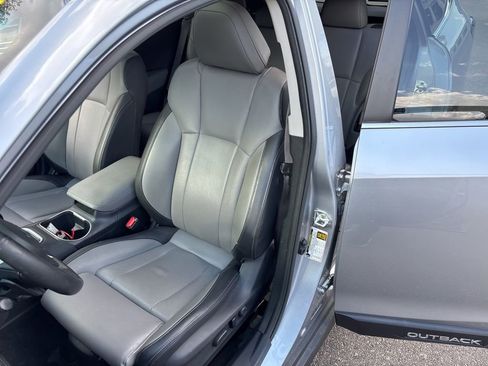 Used 2021 Subaru Outback Limited image 4