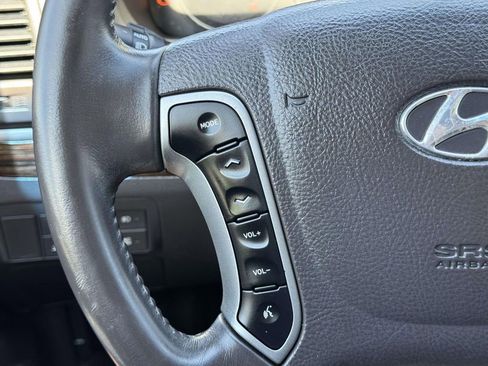 Used 2012 Hyundai Santa Fe Limited FWD image 9
