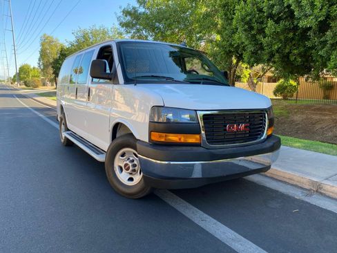 Used 2025 GMC Savana 2500 w/ Driver Convenience Package RWD image 2
