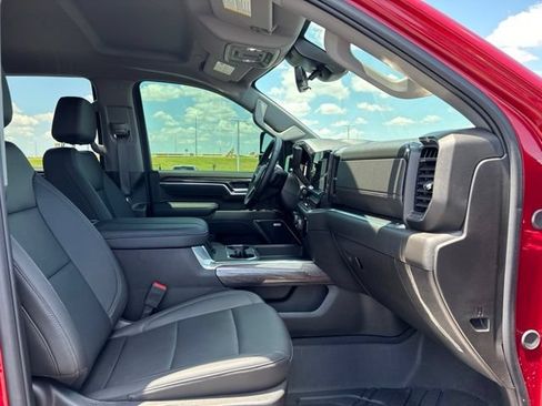 Used 2025 Chevrolet Silverado 2500 LTZ w/ LTZ Plus Package AWD/4WD image 14