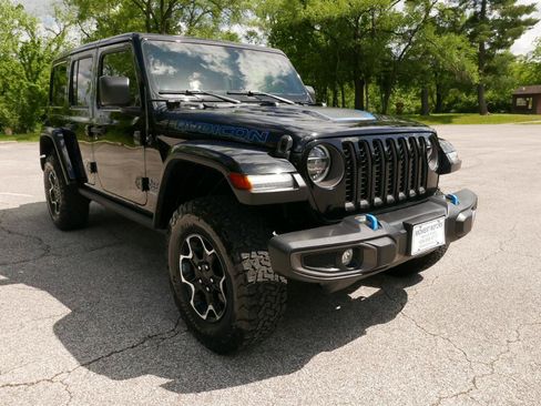 Used 2021 Jeep Wrangler Unlimited Rubicon 4xe w/ Cold Weather Group AWD/4WD image 4