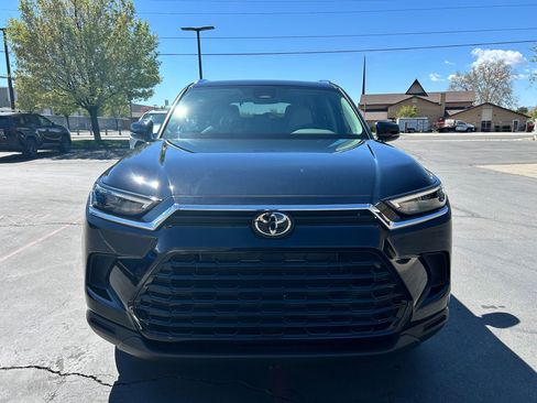 Used 2026 Toyota Grand Highlander XLE image 8