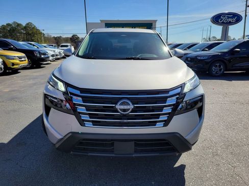 Used 2025 Nissan Rogue SV image 8