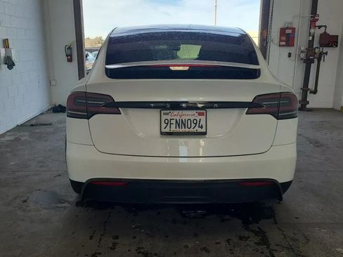 Used 2023 Tesla Model X image 8