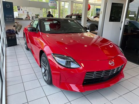New 2026 Nissan Z Sport w/ Floor Mat Package RWD image 2