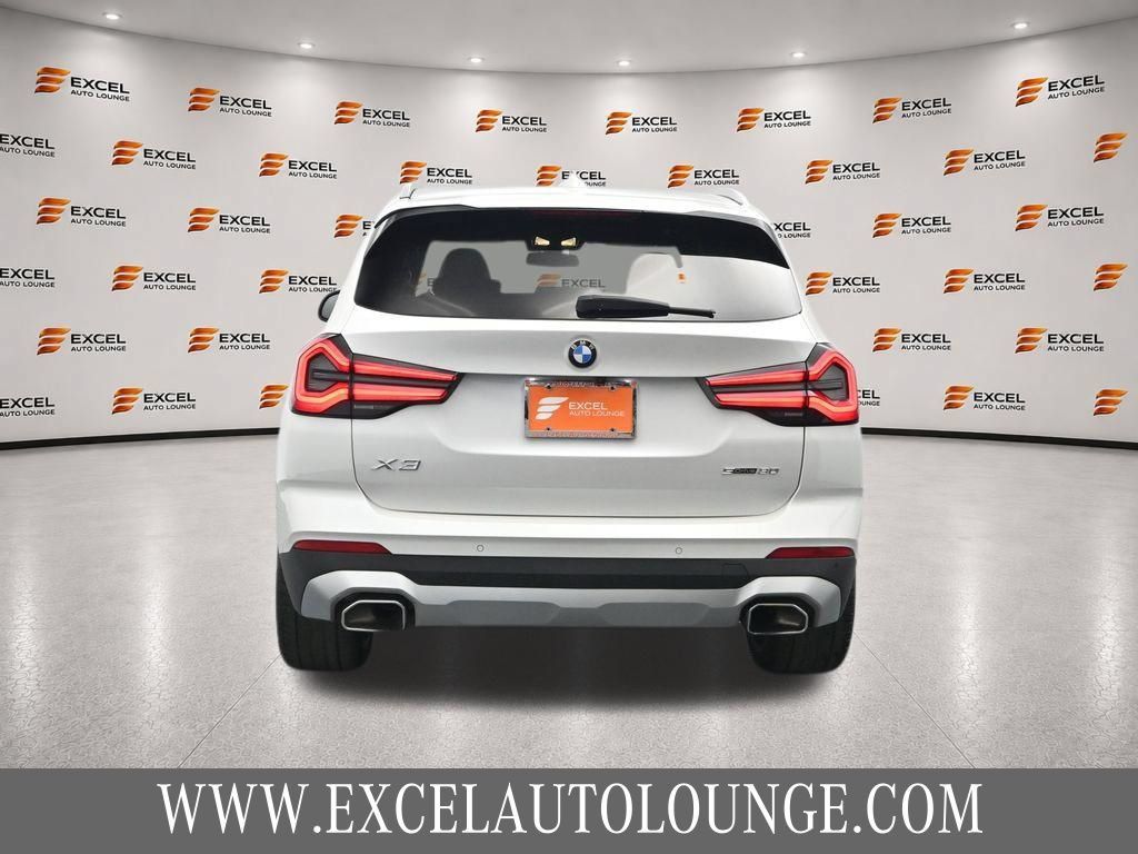 Used 2023 BMW X3 sDrive30i w/ Premium Package RWD image 4
