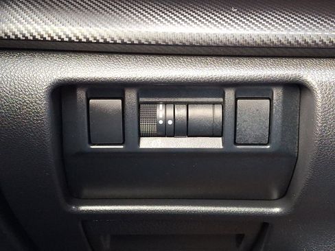 Certified 2024 Subaru Crosstrek 2.0i Premium image 27