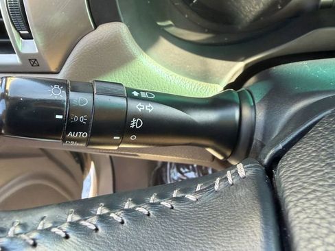 Used 2010 Lexus GX 460 image 32