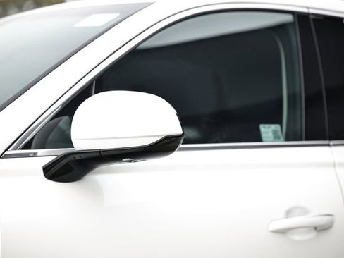 Used 2025 Genesis GV80 2.5T Standard image 11