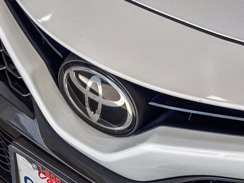 Used 2023 Toyota Camry SE FWD image 9