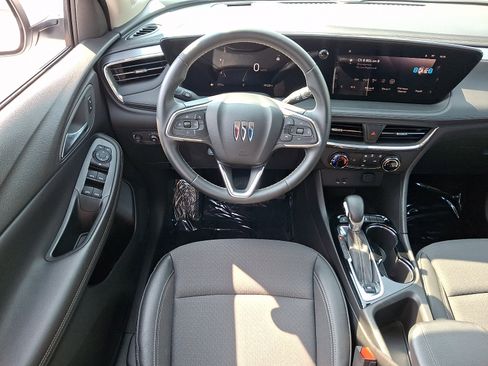 Used 2025 Buick Encore GX Preferred FWD image 11