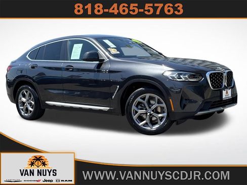 Used 2025 BMW X4 xDrive30i w/ Premium Package AWD/4WD image 1