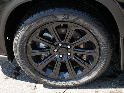 Certified 2026 Toyota Highlander XLE image 15