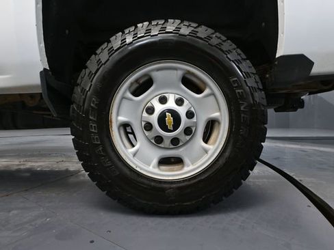 Used 2019 Chevrolet Silverado 2500 LT image 15