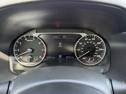 Used 2024 Nissan Altima 2.5 SR FWD image 18