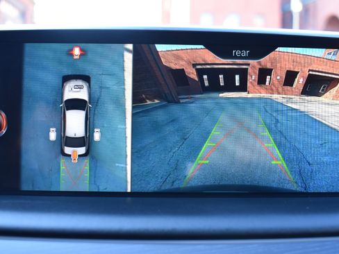 Used 2016 BMW 750i xDrive 4dr Sdn 750i xDrive AWD image 34