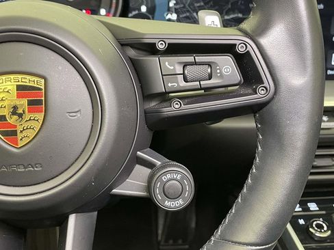 Certified 2022 Porsche 911 Targa 4S AWD/4WD image 37