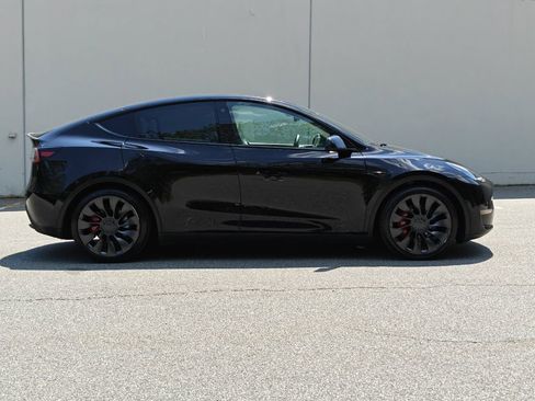 Used 2021 Tesla Model Y Performance AWD/4WD image 3