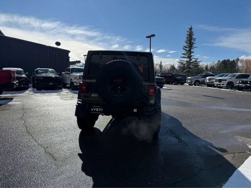 New 2025 Jeep Wrangler Unlimited Rubicon w/ Convenience Group AWD/4WD image 13