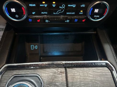 Used 2021 Ford Expedition Limited image 14
