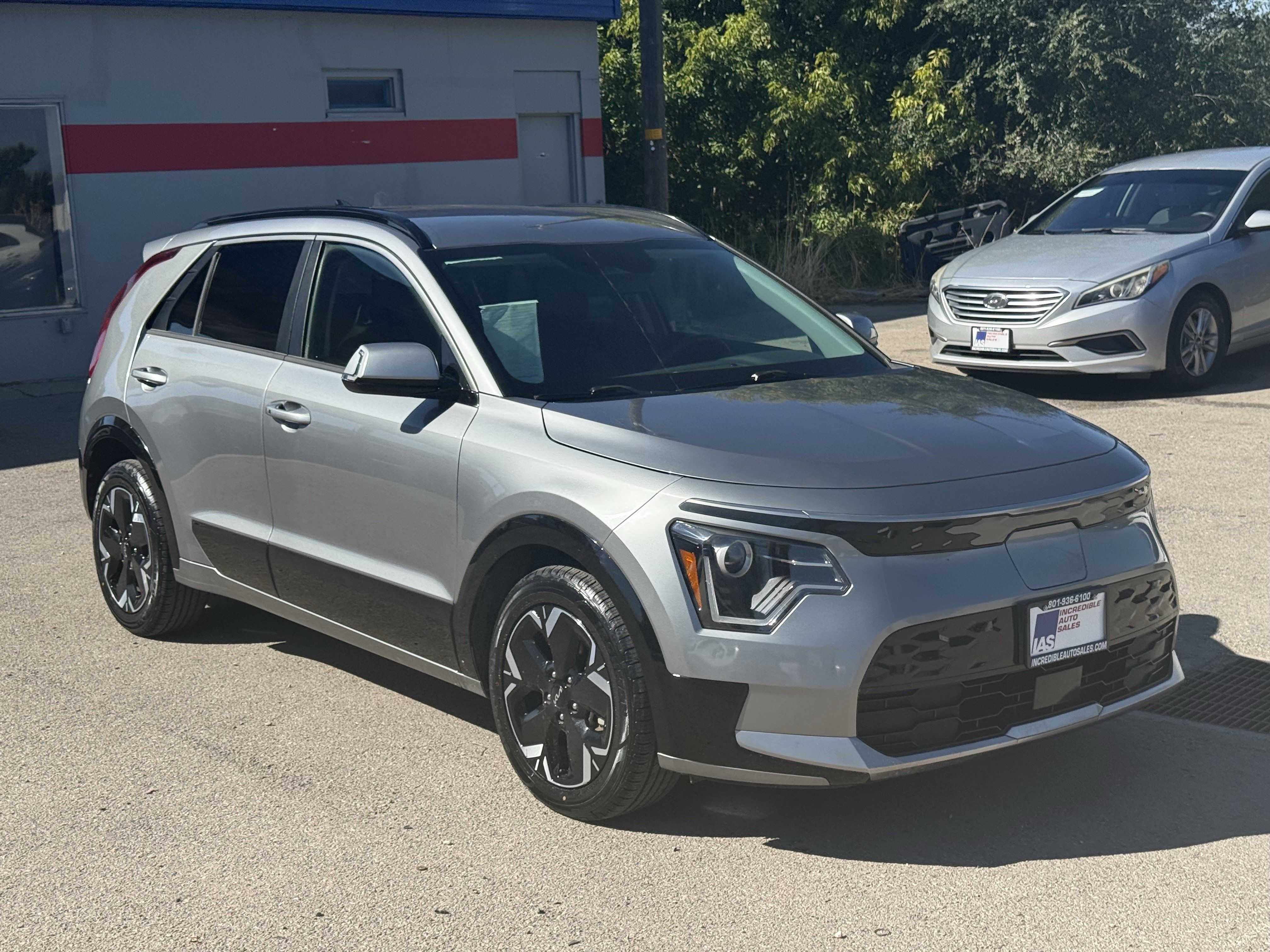 Used 2023 Kia Niro Wind FWD image 2