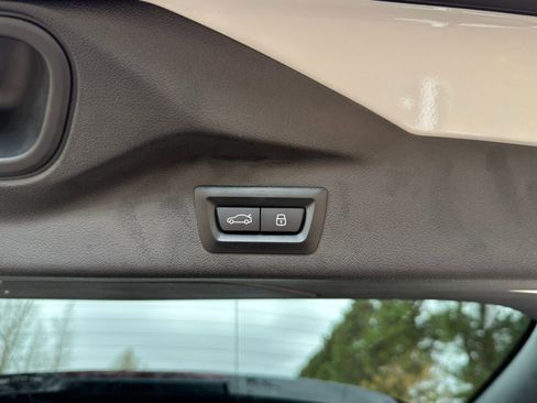 Certified 2024 BMW X7 M60i w/ Executive Package image 18