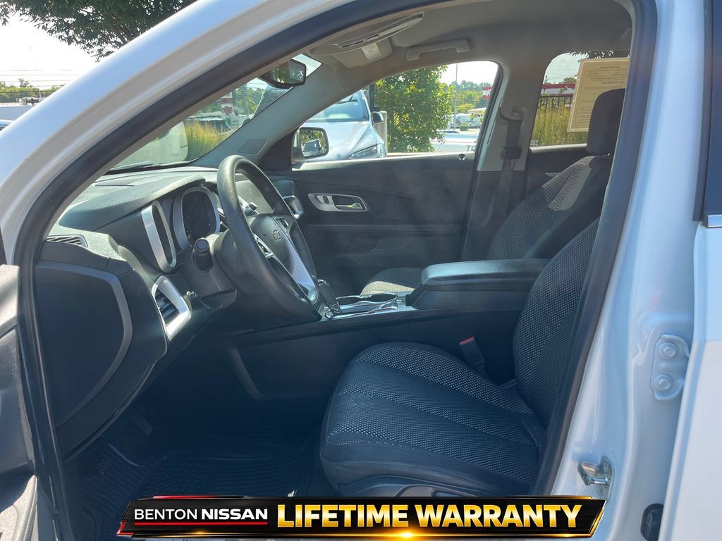 Used 2017 Chevrolet Equinox LT FWD image 10