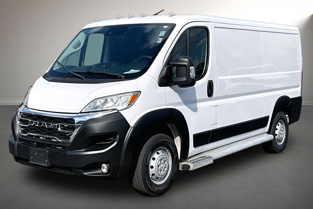 Used 2023 RAM ProMaster 2500 FWD image 3