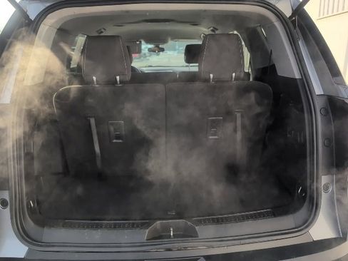 Used 2020 GMC Acadia SLE w/ LPO, Floor Liner Package image 33